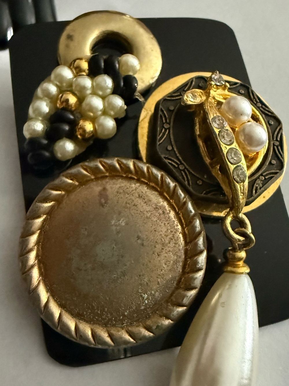Velvet Theory Black Gold Cameo Jewelry Bundle Necklace Earrings Bracelet Brooch - Picture 12 of 13